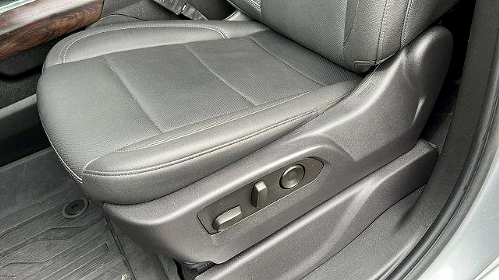 Certified 2024 GMC Sierra 2500 SLT w/ SLT Convenience Package image 21