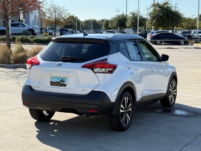 Used 2018 Nissan Kicks SV FWD image 4