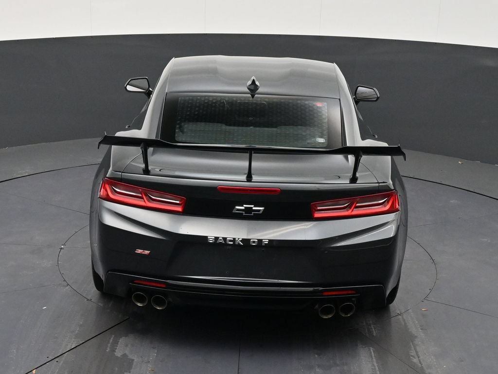 Used 2018 Chevrolet Camaro SS RWD image 15