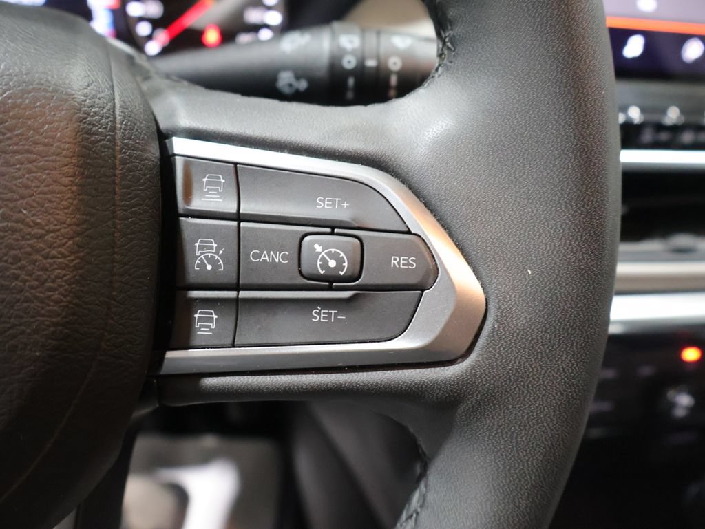 Used 2023 Jeep Compass Limited AWD/4WD image 32