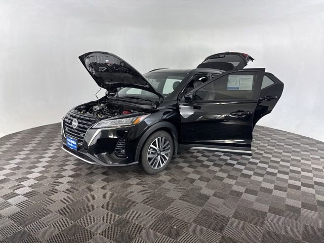 Used 2024 Nissan Kicks SR w/ SR Premium Package image 13