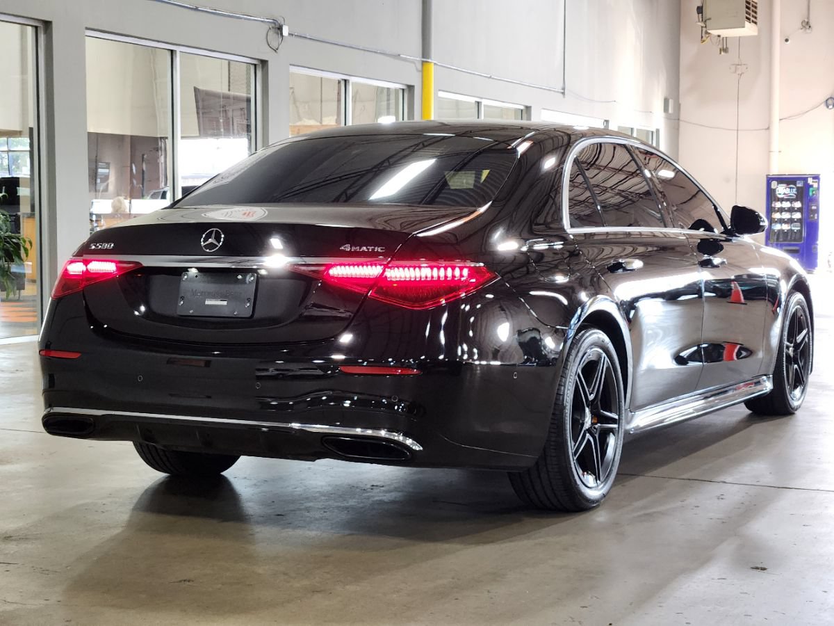 Used 2022 Mercedes-Benz S 580 4MATIC Sedan w/ AMG Line Package image 8