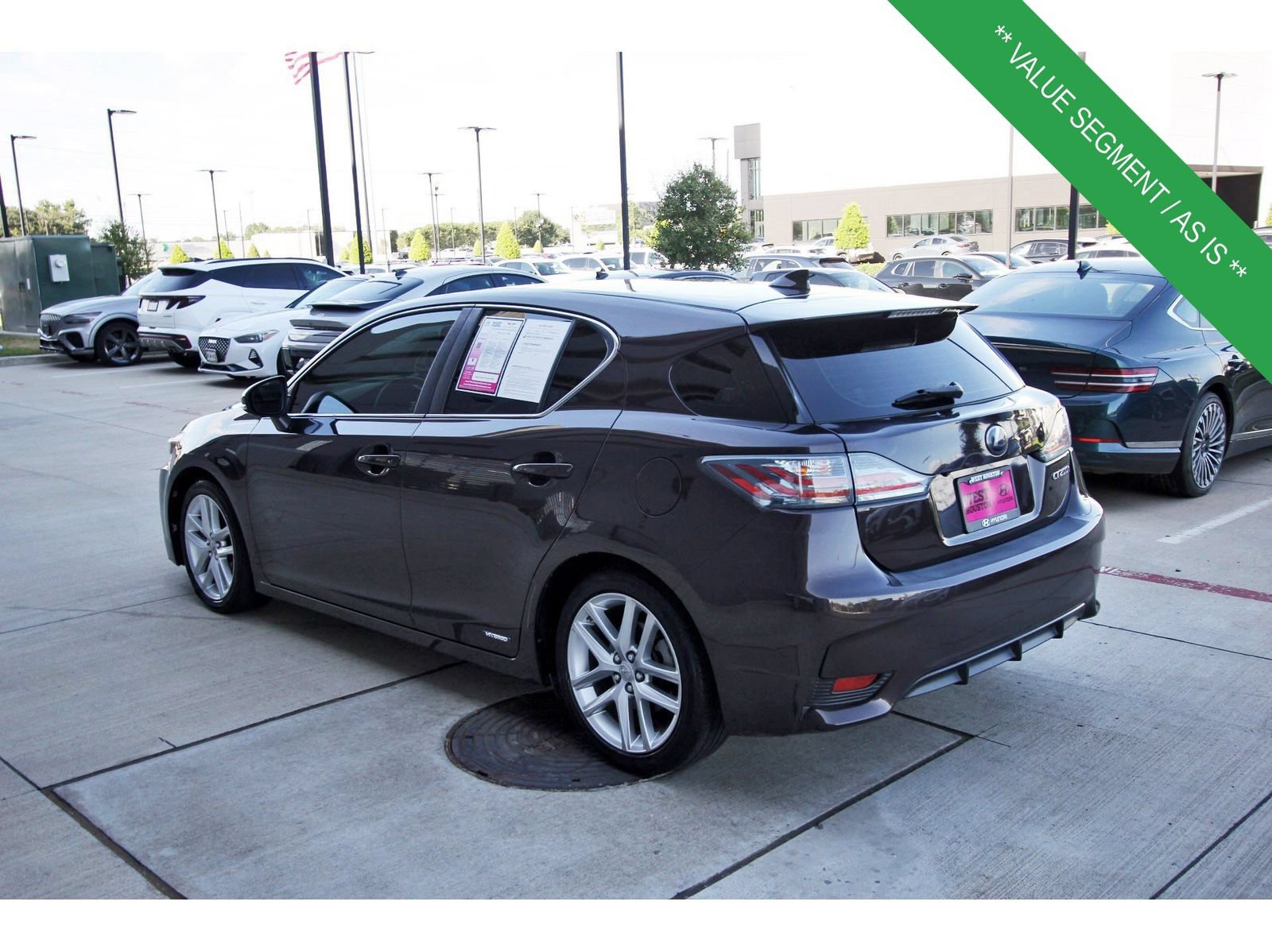 Used 2016 Lexus CT 200h w/ Navigation Package FWD image 6
