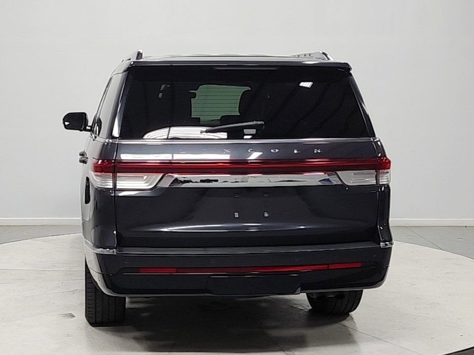 Used 2023 Lincoln Navigator Reserve image 6