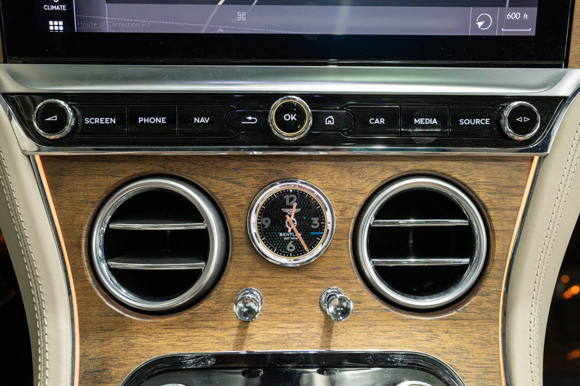 Used 2024 Bentley Continental GT V8 AWD/4WD image 25