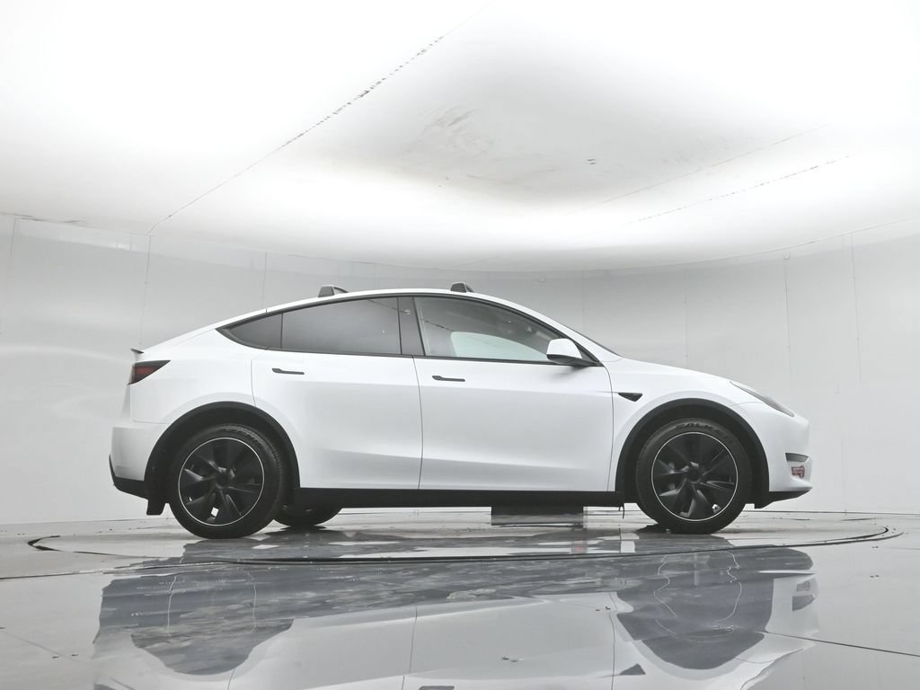 Used 2023 Tesla Model Y Long Range AWD/4WD image 44