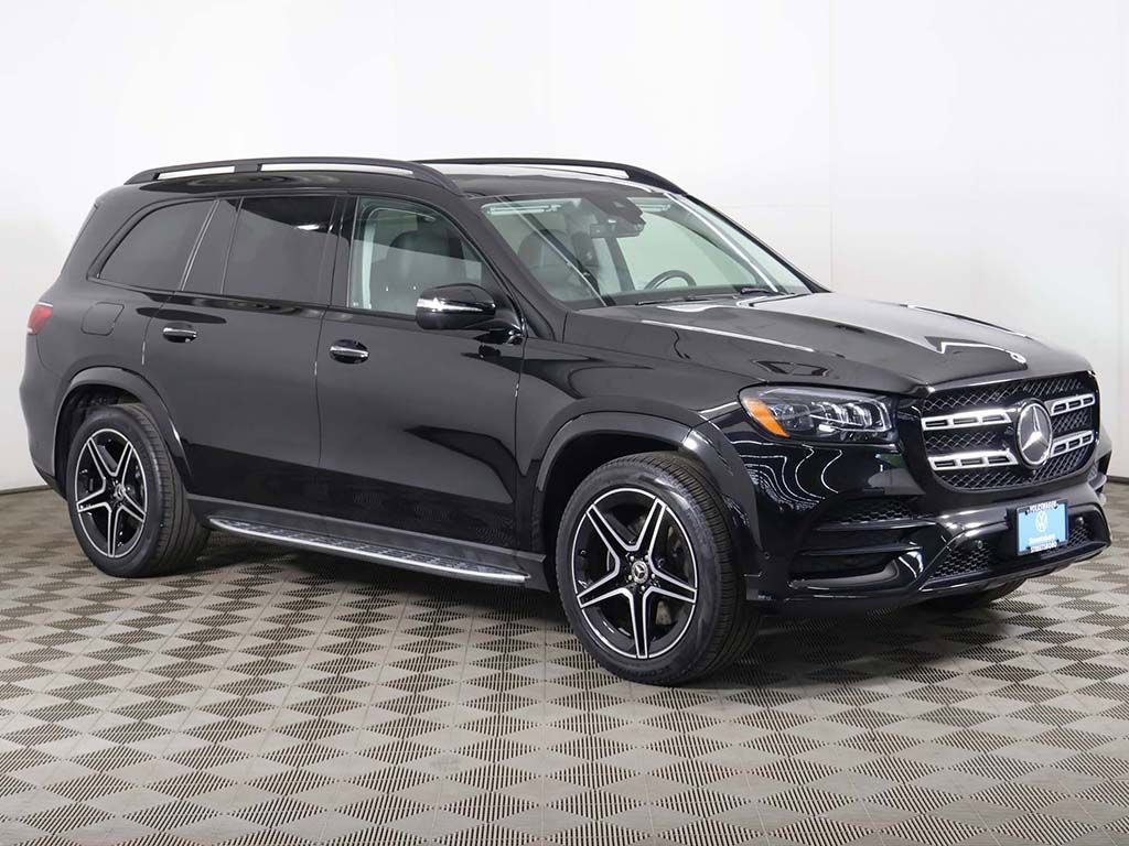 Used 2023 Mercedes-Benz GLS 450 4MATIC w/ AMG Line Exterior image 2