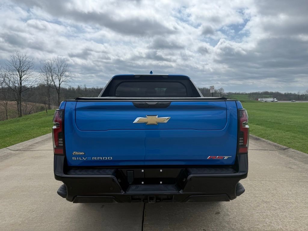Used 2025 Chevrolet Silverado EV RST image 4