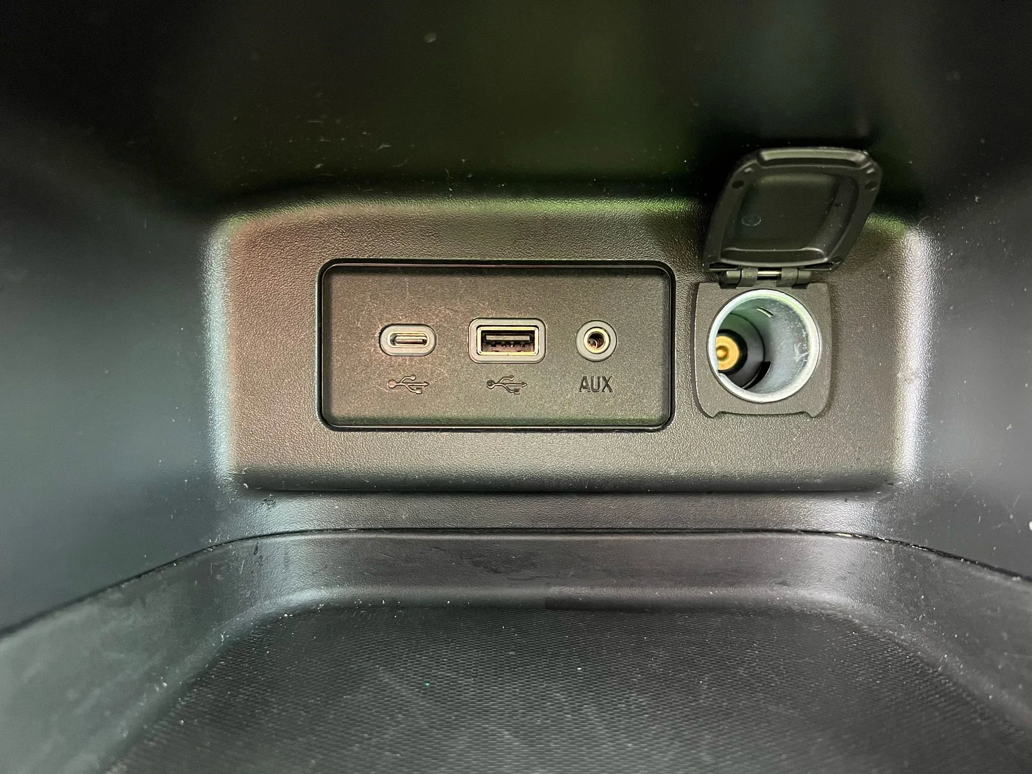 Used 2021 Chevrolet Equinox LS w/ LS Convenience Package image 32