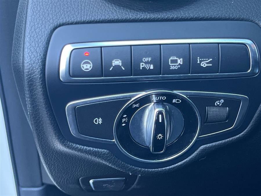 Used 2017 Mercedes-Benz GLC 300 4MATIC image 31