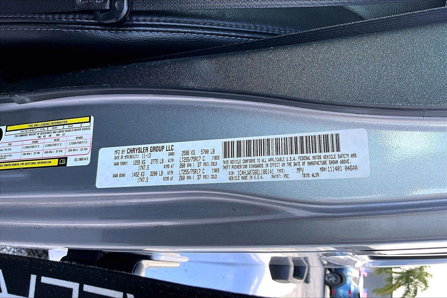 Used 2014 Jeep Wrangler Unlimited Rubicon w/ Dual Top Group AWD/4WD image 18