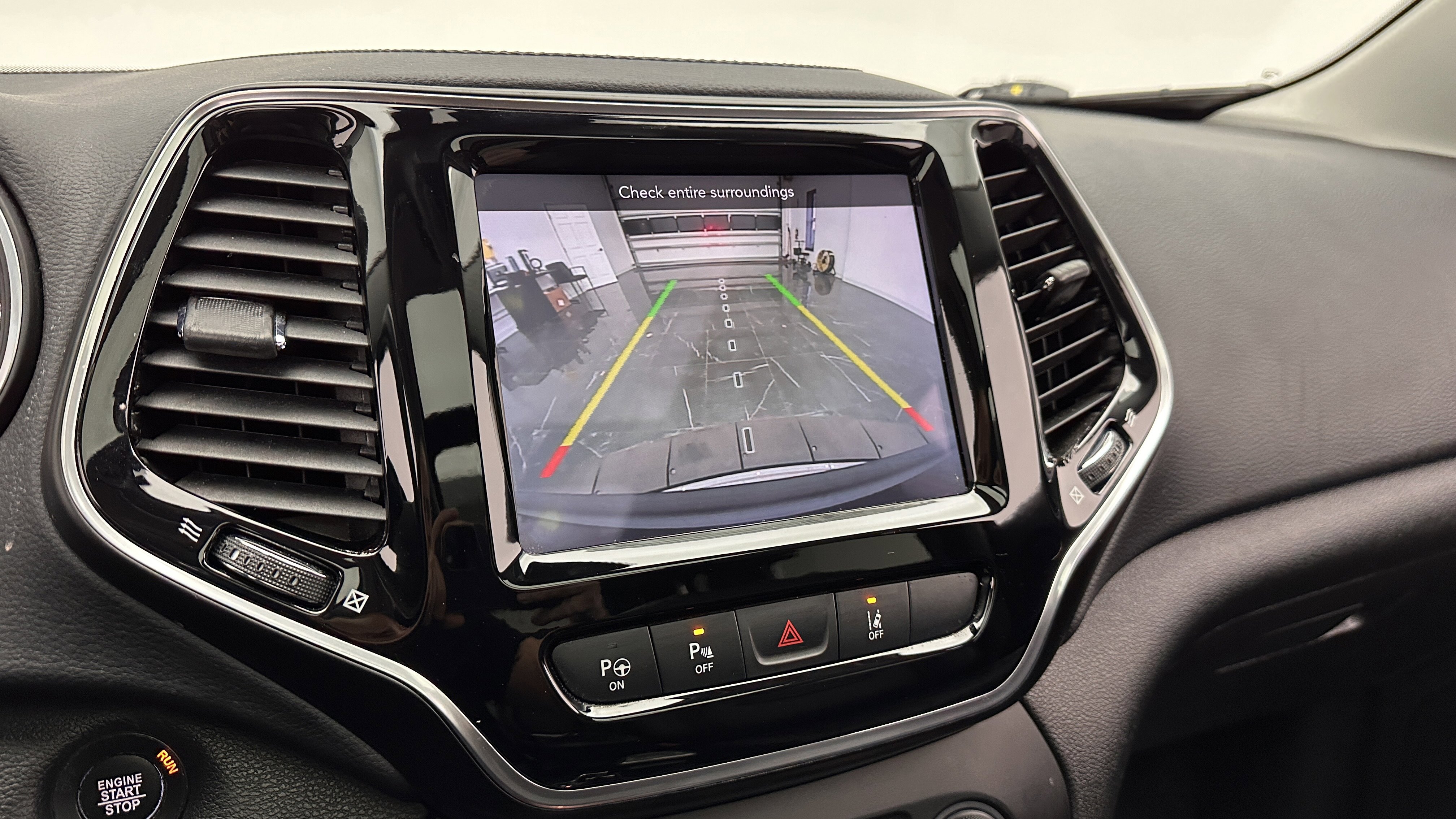 Used 2021 Jeep Cherokee Limited FWD image 19