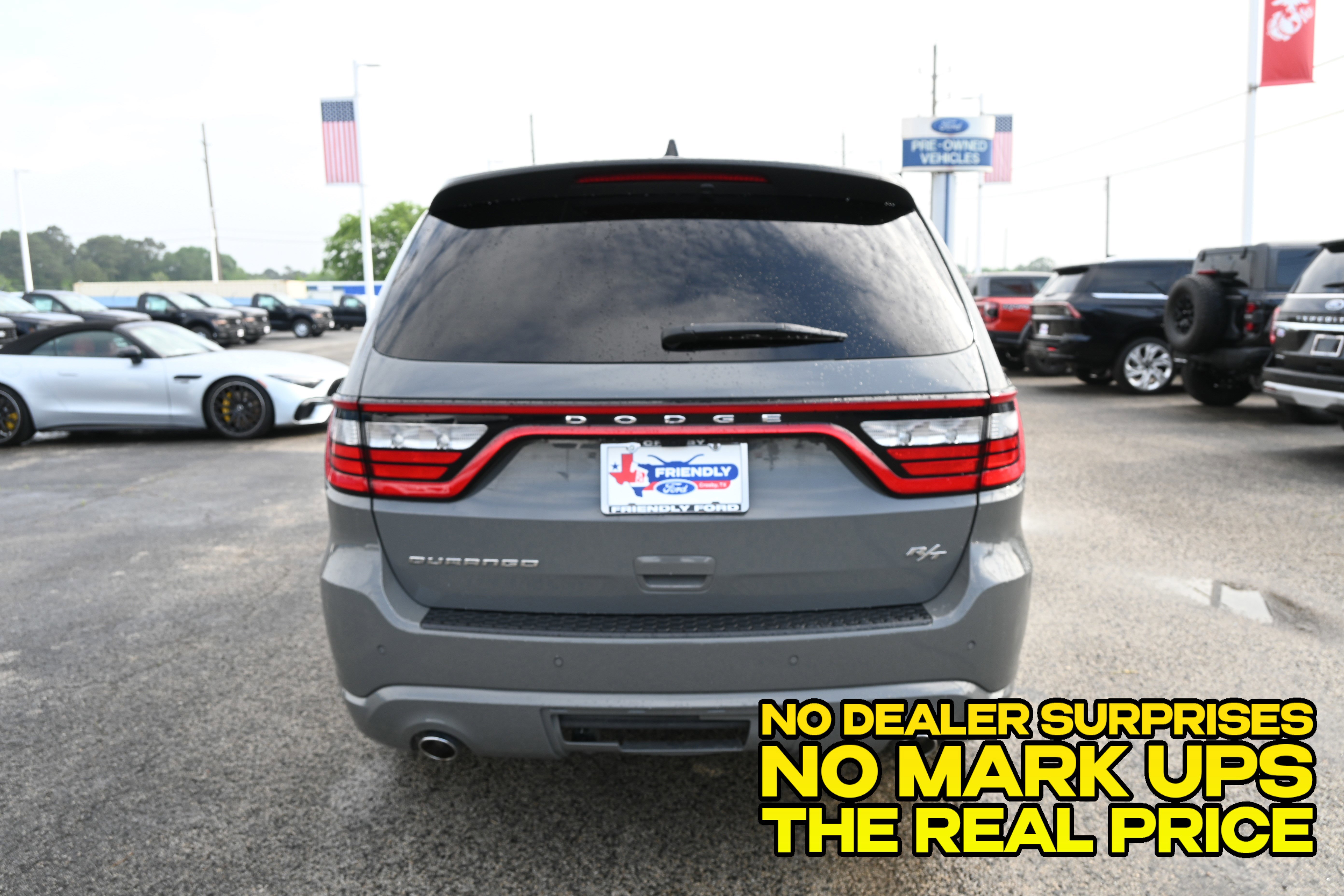 Used 2023 Dodge Durango R/T RWD image 3