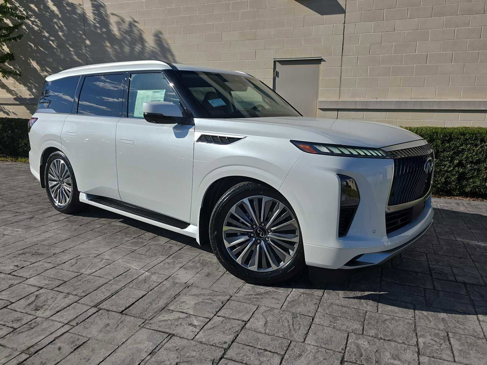 New 2026 INFINITI QX80 Luxe w/ Cargo Package image 29