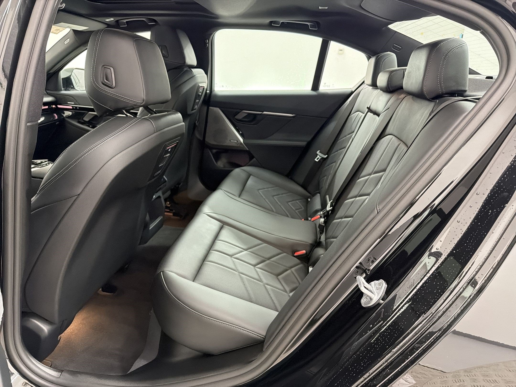 New 2026 BMW 530i w/ M Sport Package RWD image 19