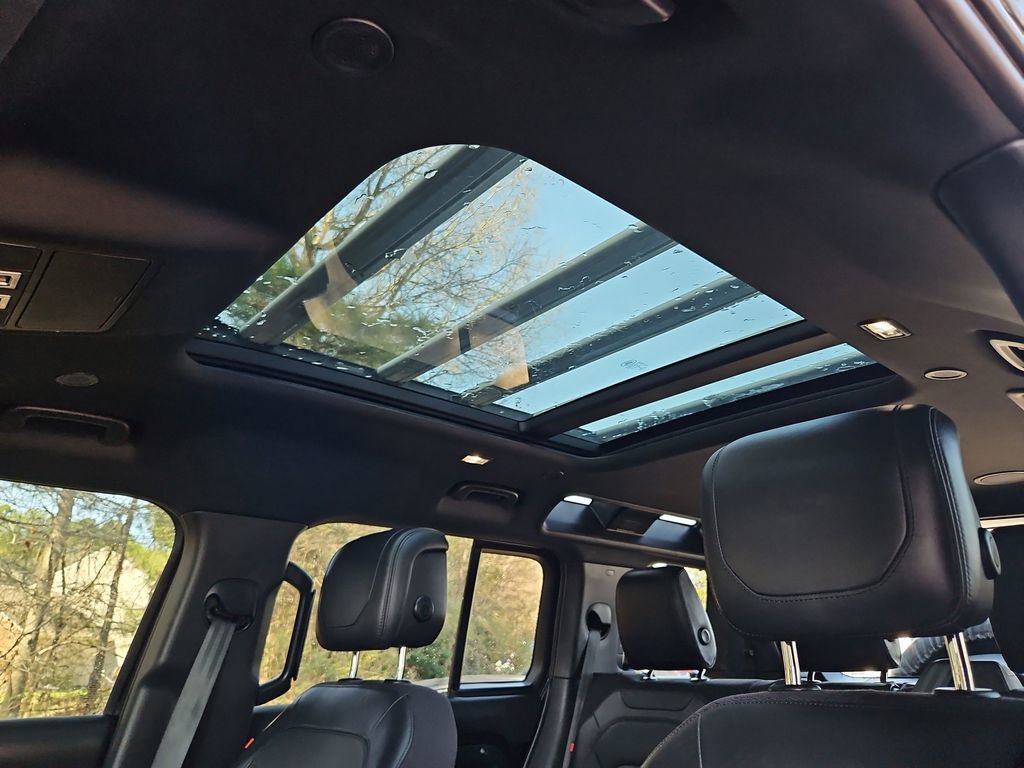 Used 2021 Land Rover Defender 110 X image 22