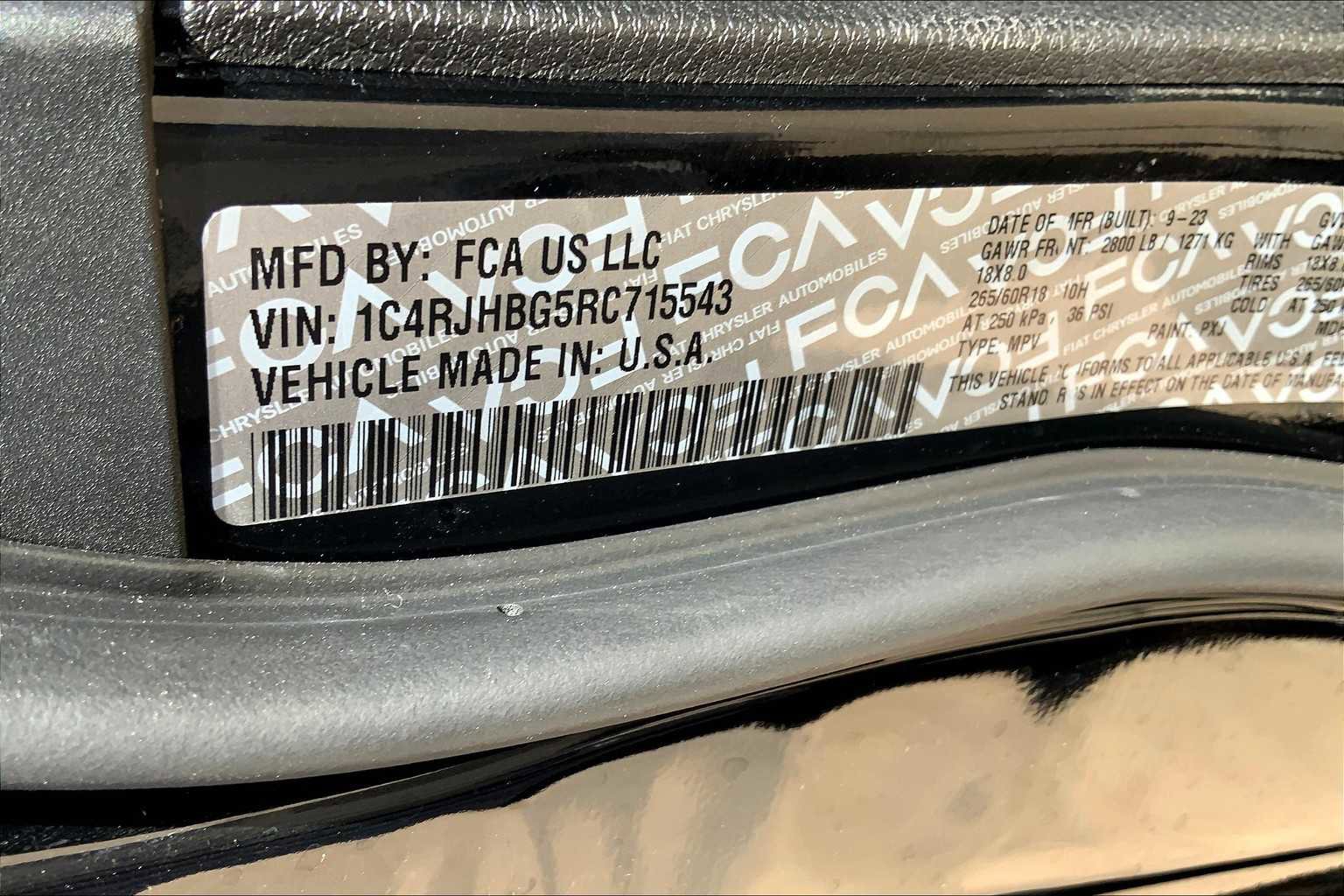 Used 2024 Jeep Grand Cherokee Limited image 32