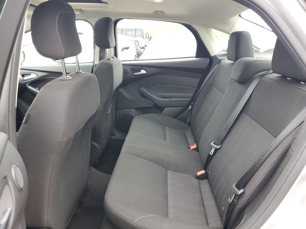 Used 2018 Ford Focus SEL w/ Cold Weather Package FWD image 11