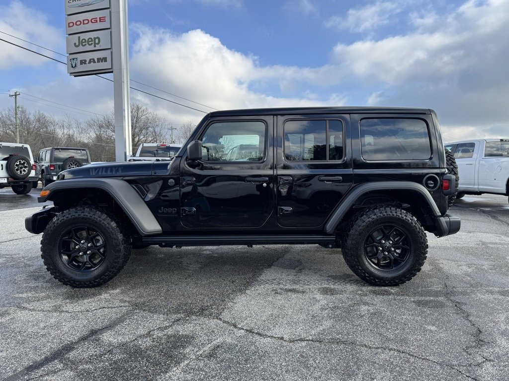 Used 2024 Jeep Wrangler Willys image 2