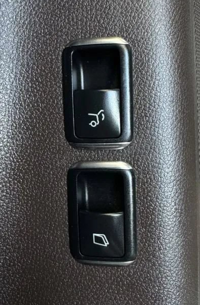 Used 2018 Mercedes-Benz GLS 450 4MATIC w/ Premium Package image 45