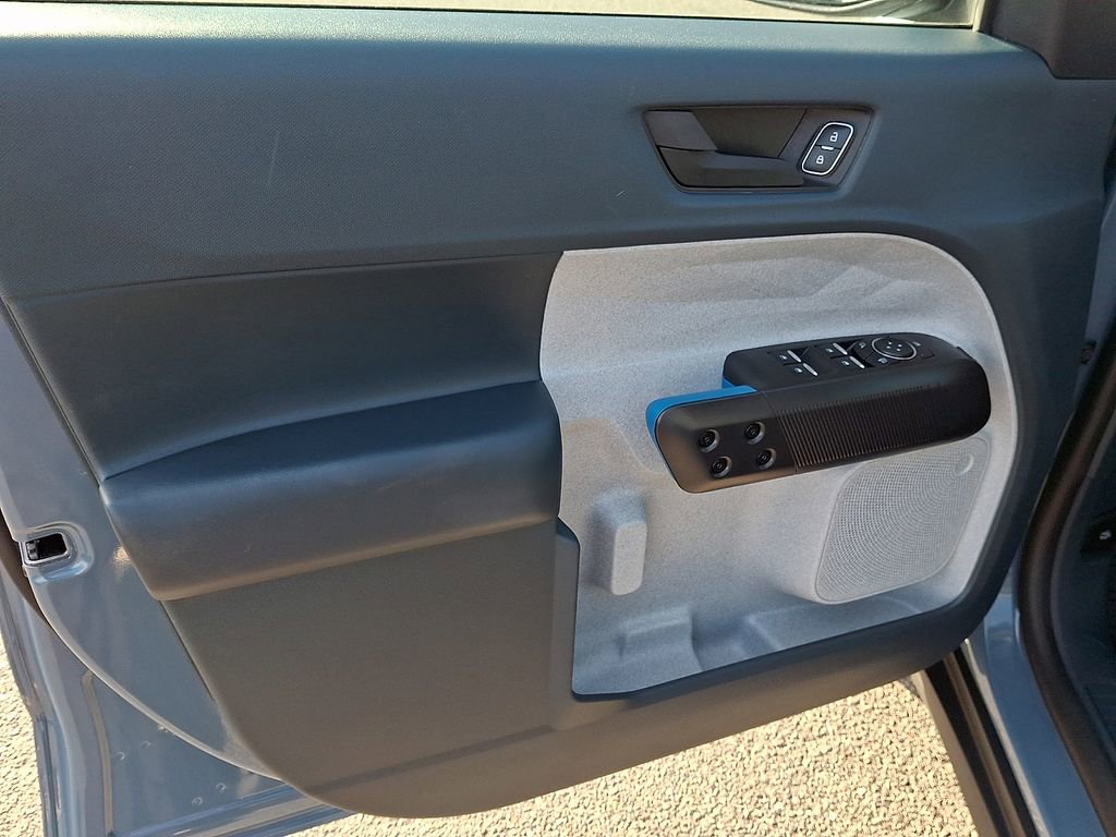 Used 2025 Ford Maverick XLT w/ XLT Luxury Package image 12