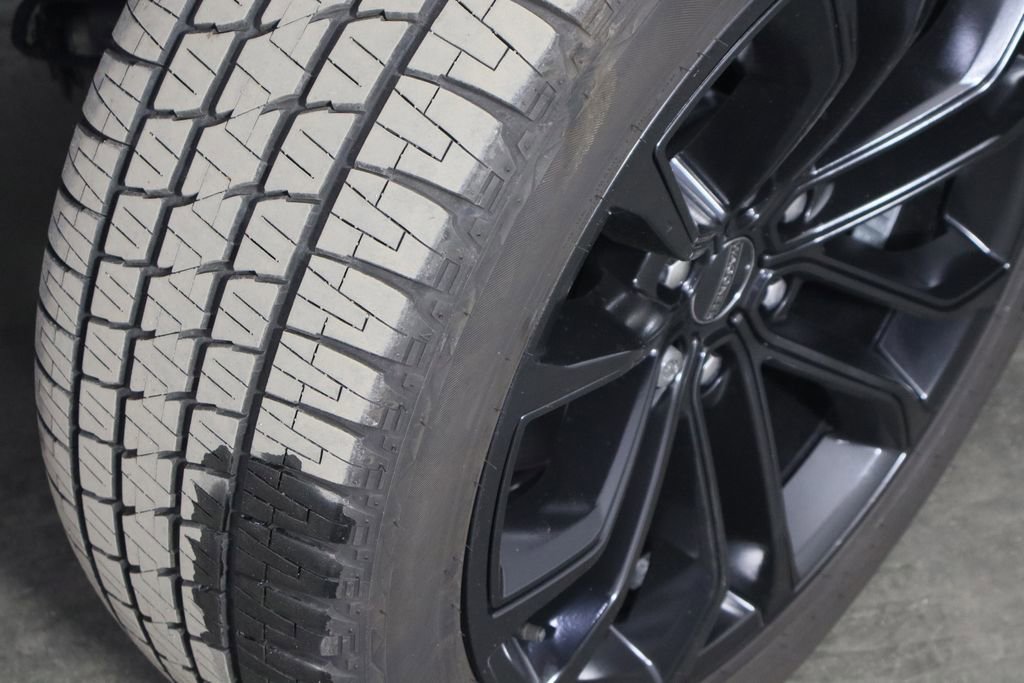 Used 2022 Jeep Grand Wagoneer Series III w/ Rear Seat Video Group 1 image 55