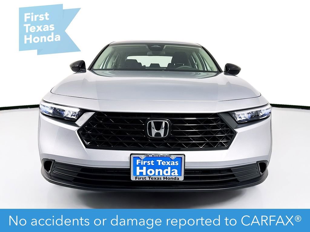 Certified 2025 Honda Accord SE image 2