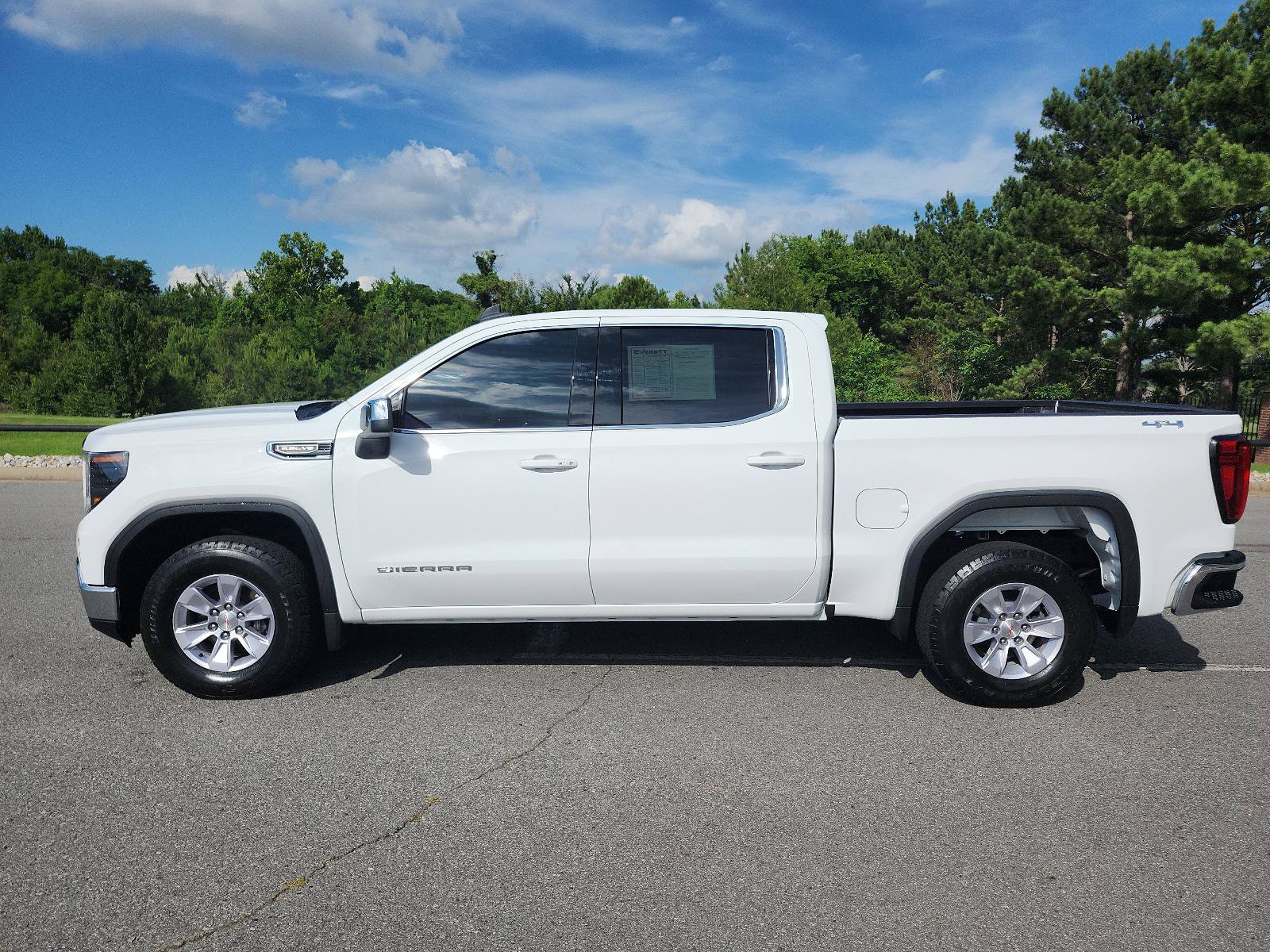 Certified 2025 GMC Sierra 1500 SLE AWD/4WD image 2