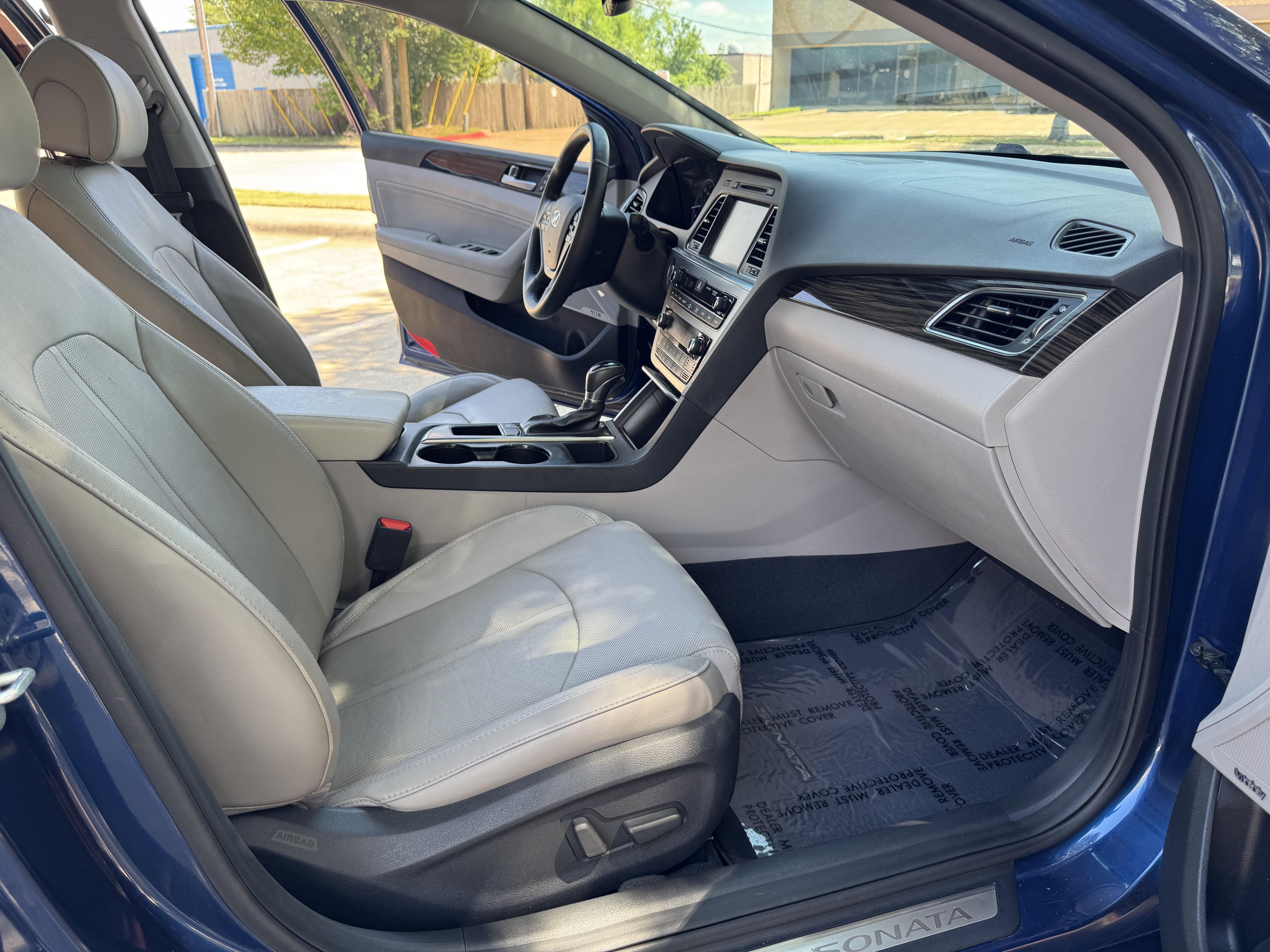 Used 2016 Hyundai Sonata Limited w/ Option Group 04 FWD image 30