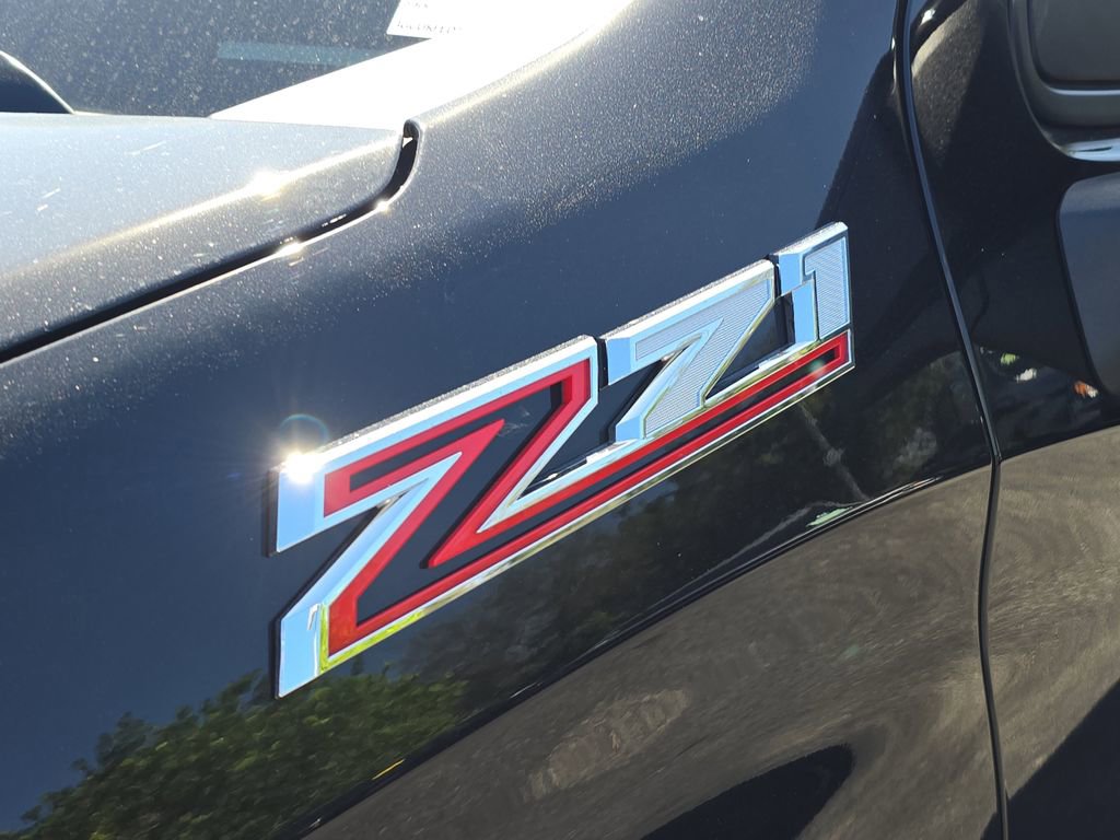 Used 2025 Chevrolet Silverado 1500 LT Trail Boss w/ Convenience Package II image 10