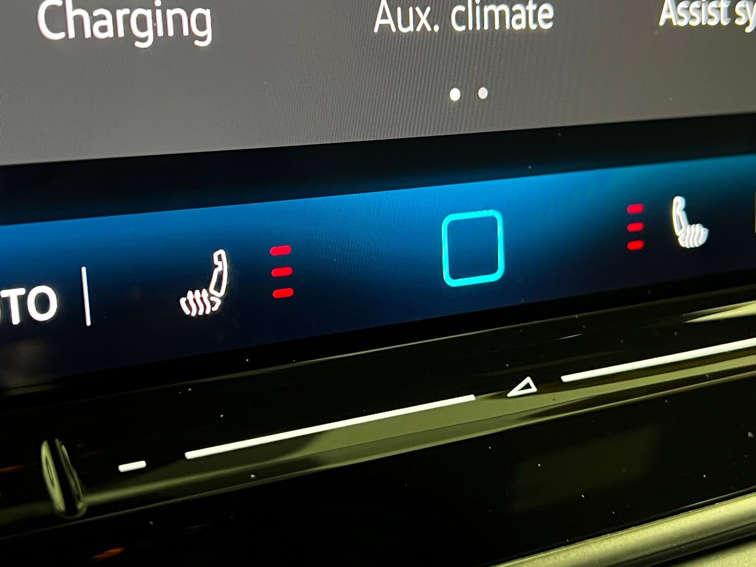 Used 2025 Volkswagen ID.4 Pro image 18