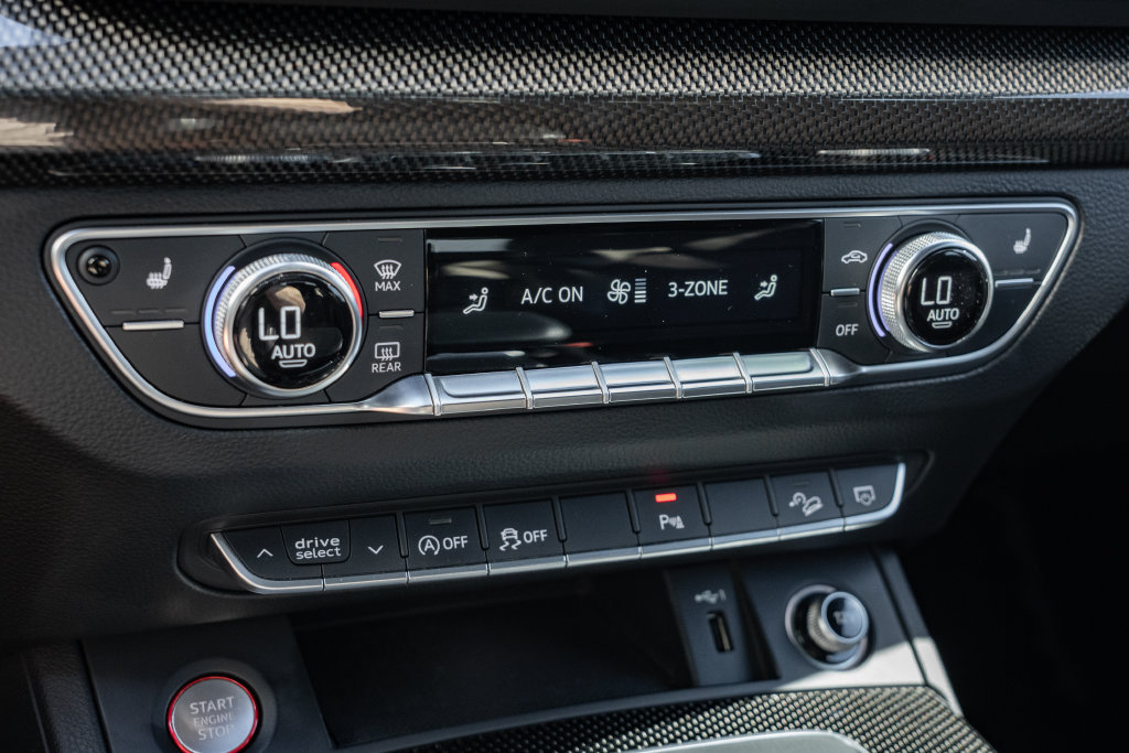 Used 2018 Audi SQ5 Premium Plus AWD/4WD image 18