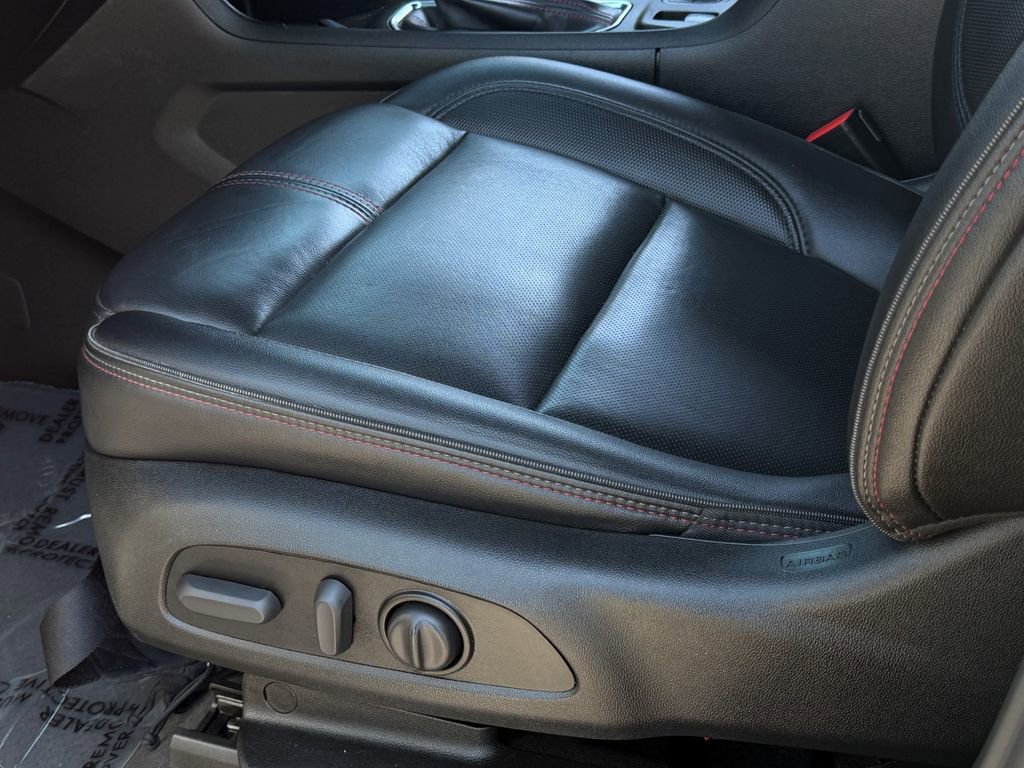 Used 2023 Chevrolet Traverse RS image 22