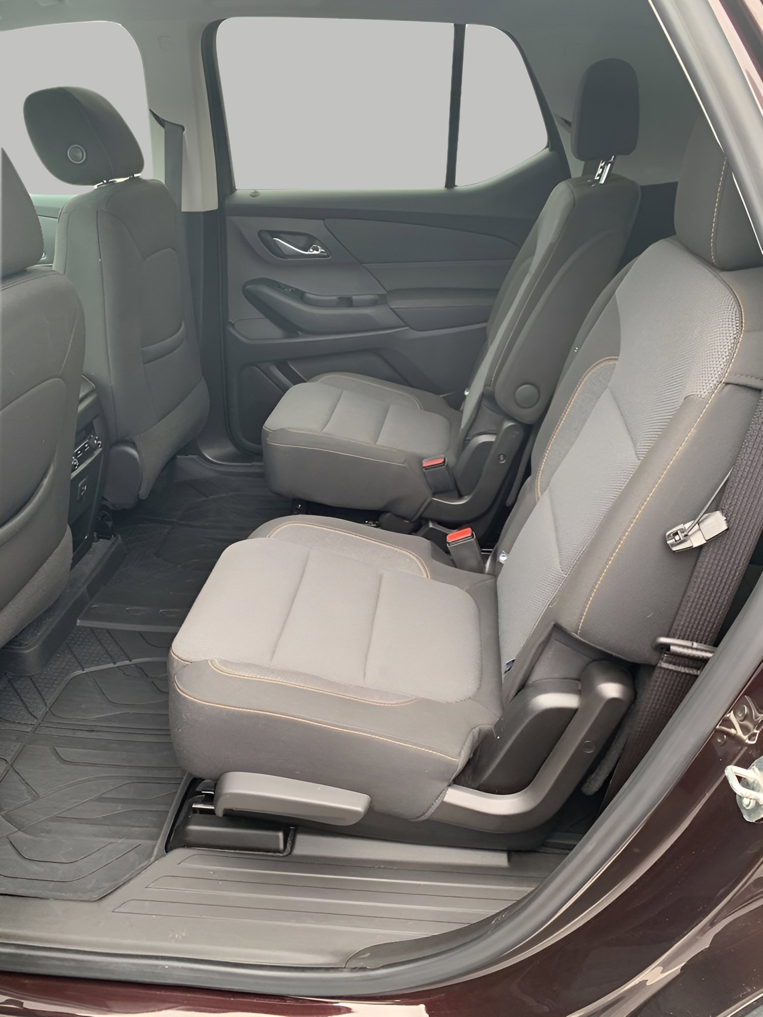 Used 2021 Chevrolet Traverse LT w/ LPO, Floor Liner Package image 20