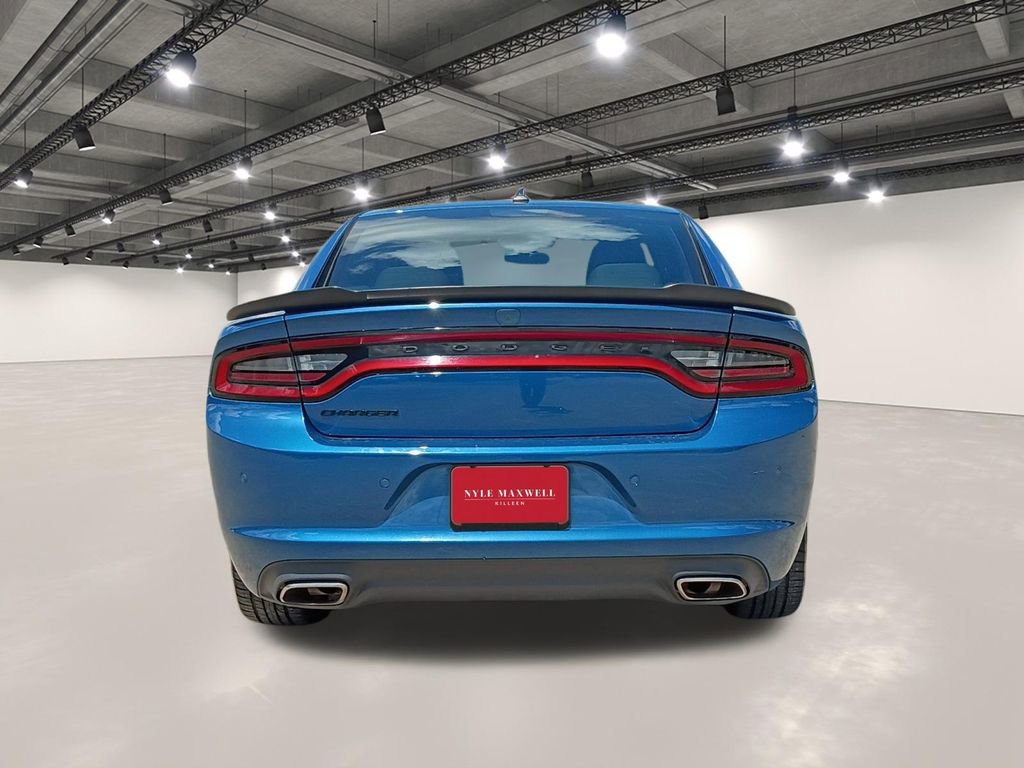 Used 2022 Dodge Charger SXT w/ Blacktop Package RWD image 15