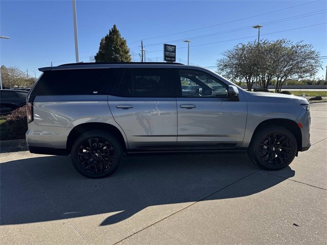 Used 2024 Cadillac Escalade Sport w/ LPO, ONYX Package image 4