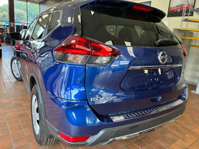 Used 2020 Nissan Rogue S AWD/4WD image 5