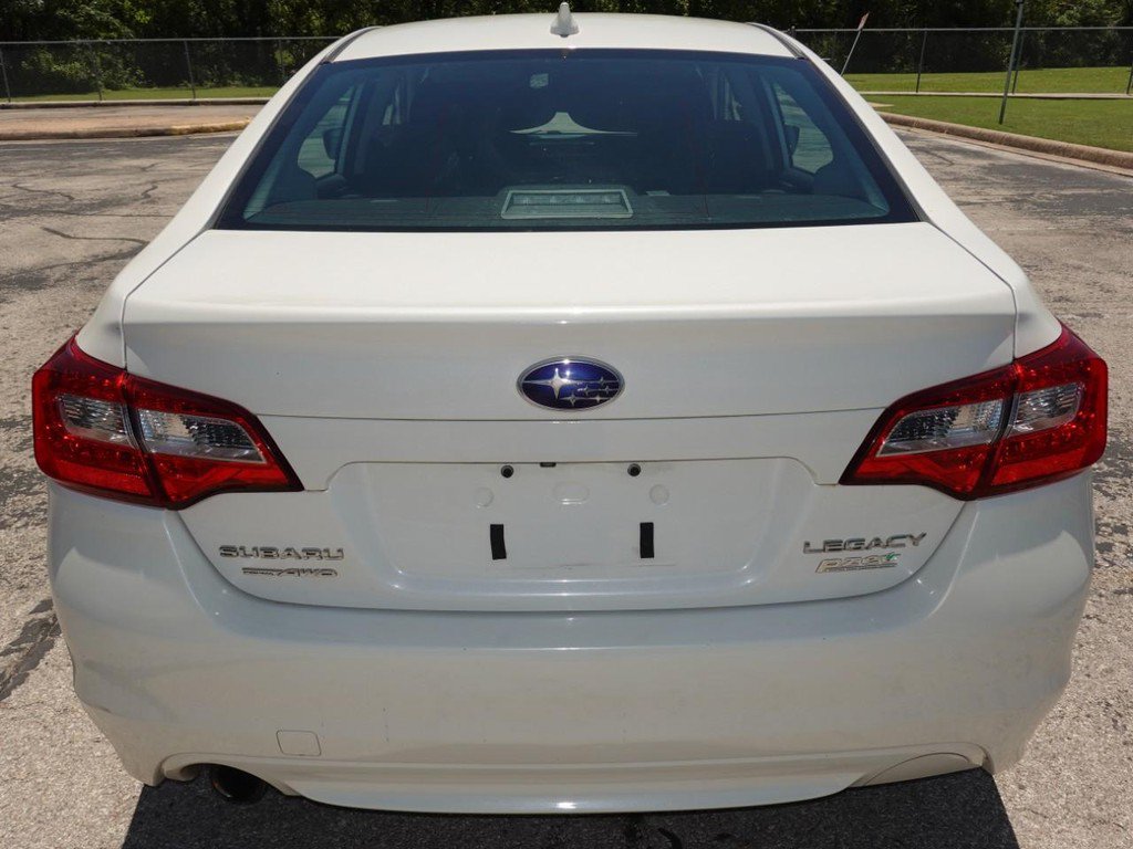 Used 2017 Subaru Legacy 2.5i Premium w/ Moonroof Package AWD/4WD image 6