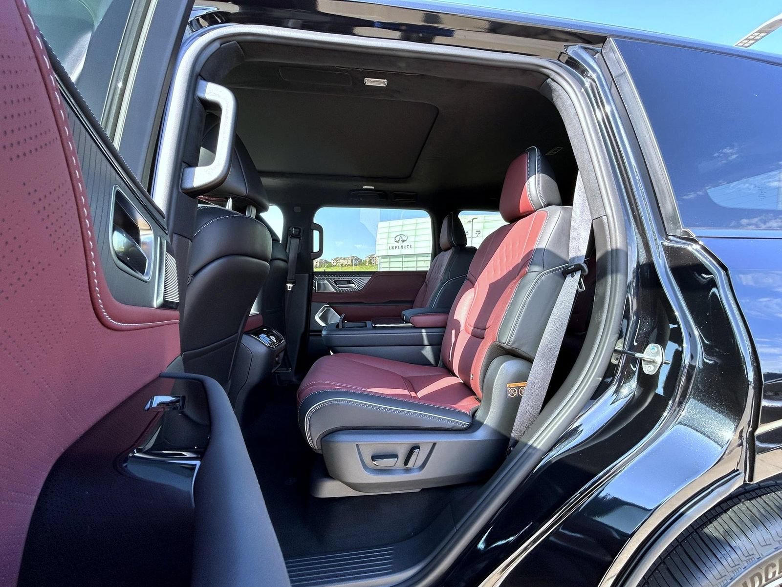 New 2027 INFINITI QX80 Autograph AWD/4WD image 21