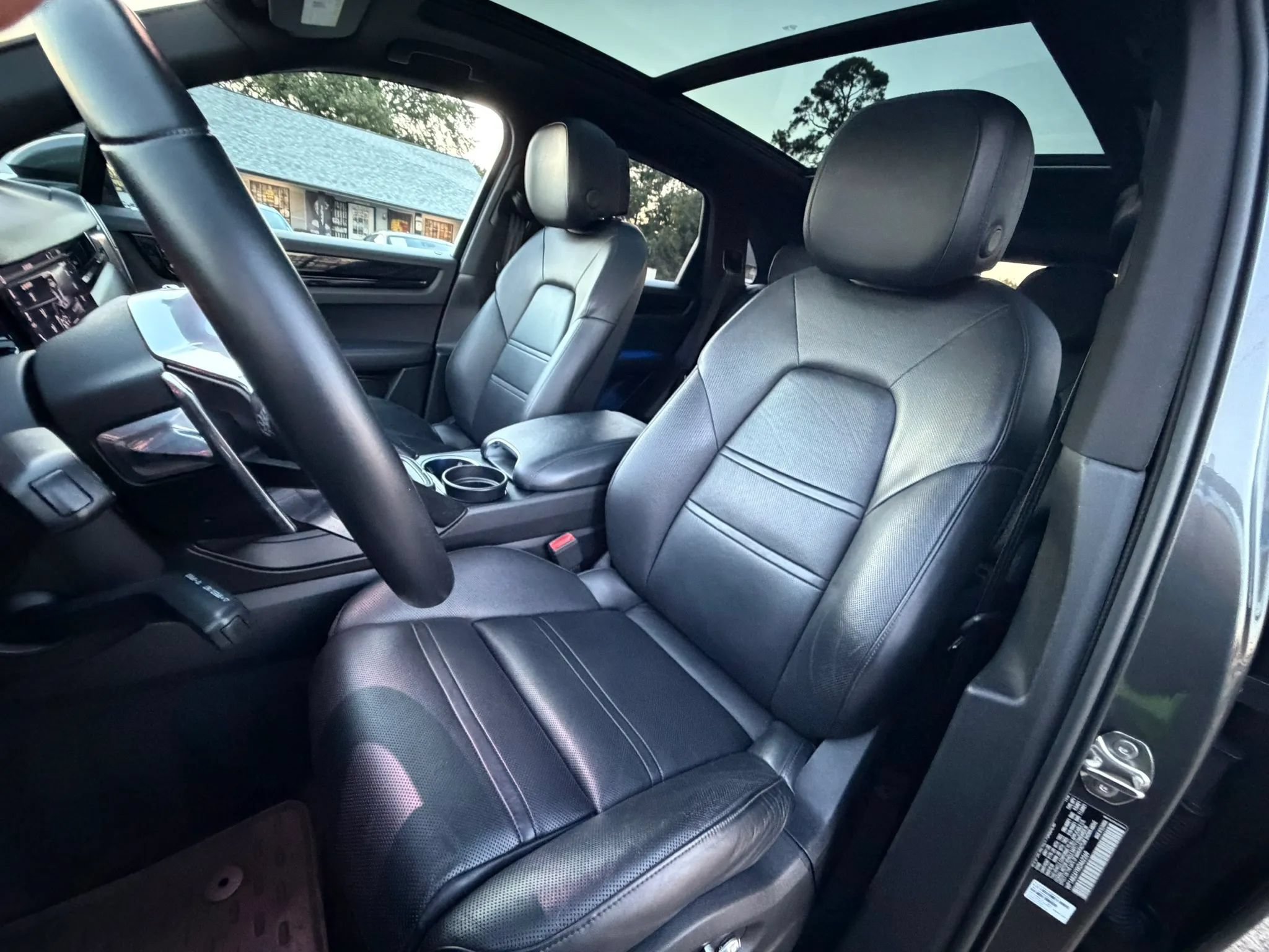 Used 2019 Porsche Cayenne S AWD/4WD image 24