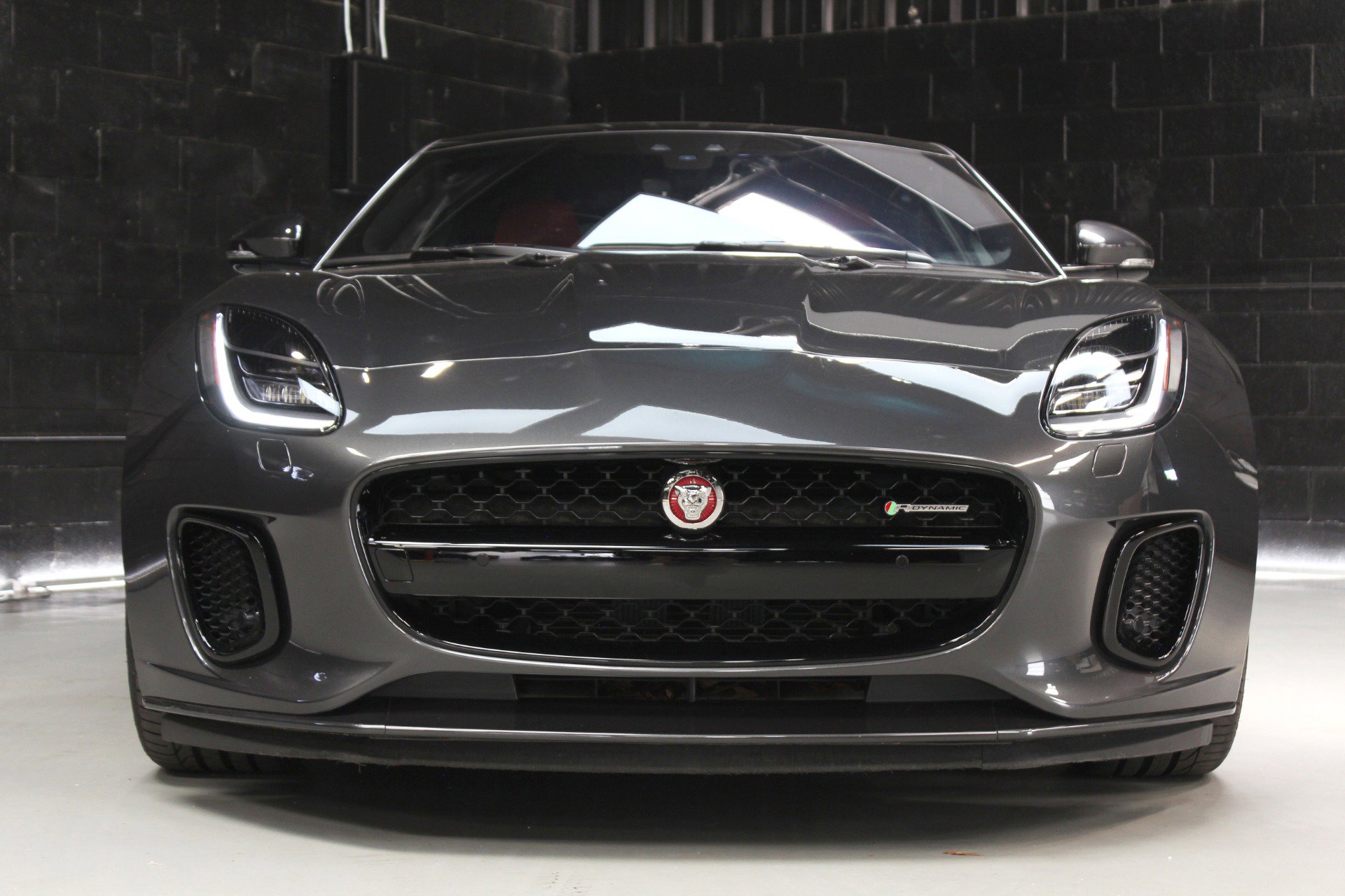Used 2020 Jaguar F-TYPE R-Dynamic image 8