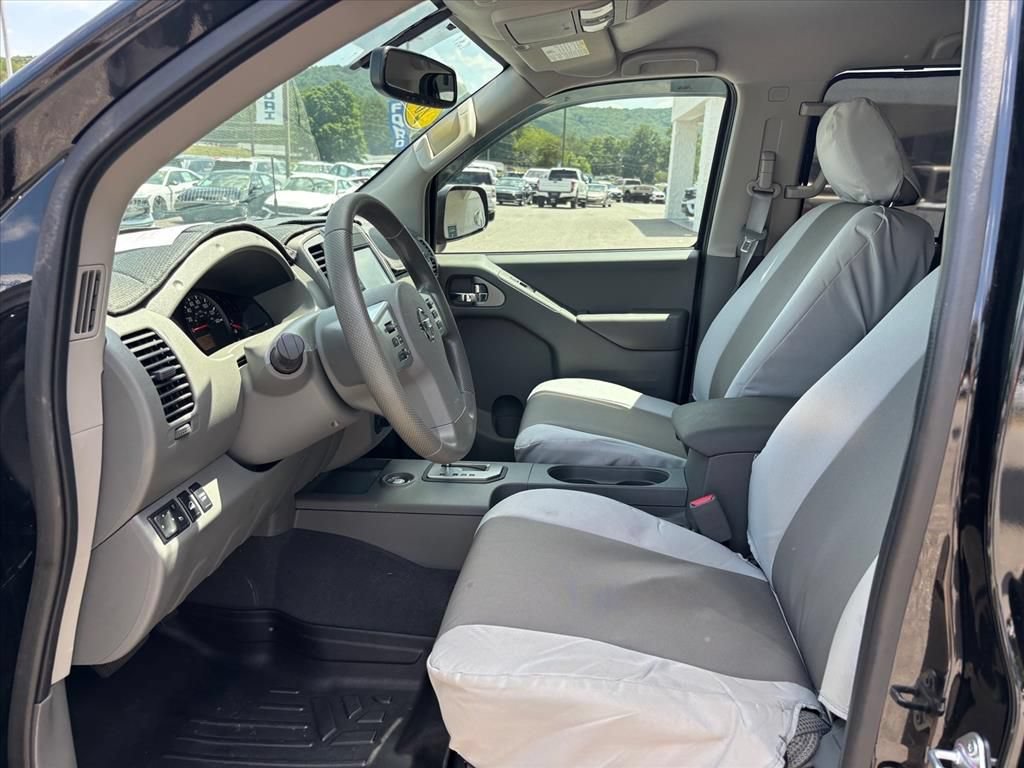 Used 2021 Nissan Frontier SV AWD/4WD image 9