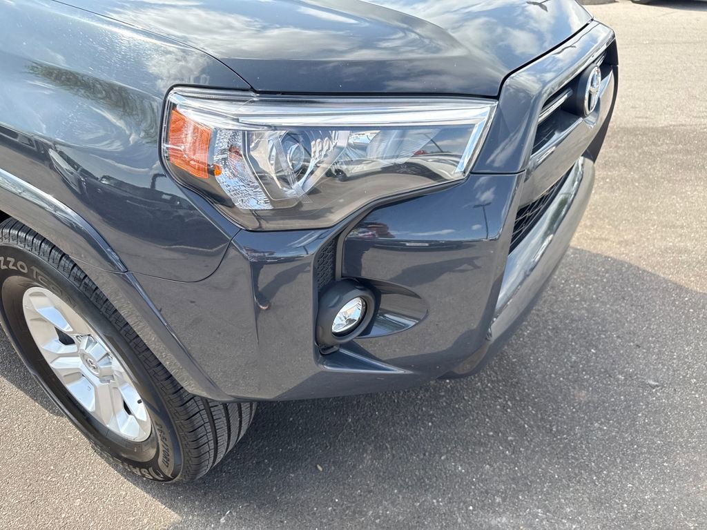 Used 2024 Toyota 4Runner SR5 AWD/4WD image 43