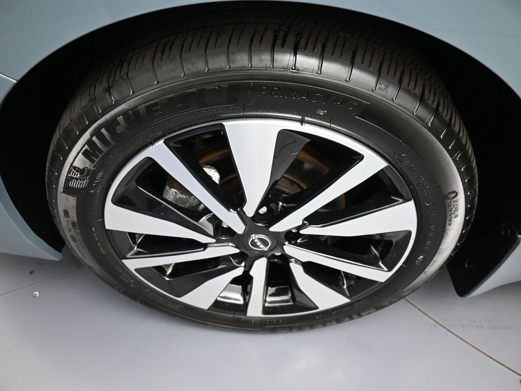 Used 2024 Nissan Sentra SV w/ SV Premium Package FWD image 14