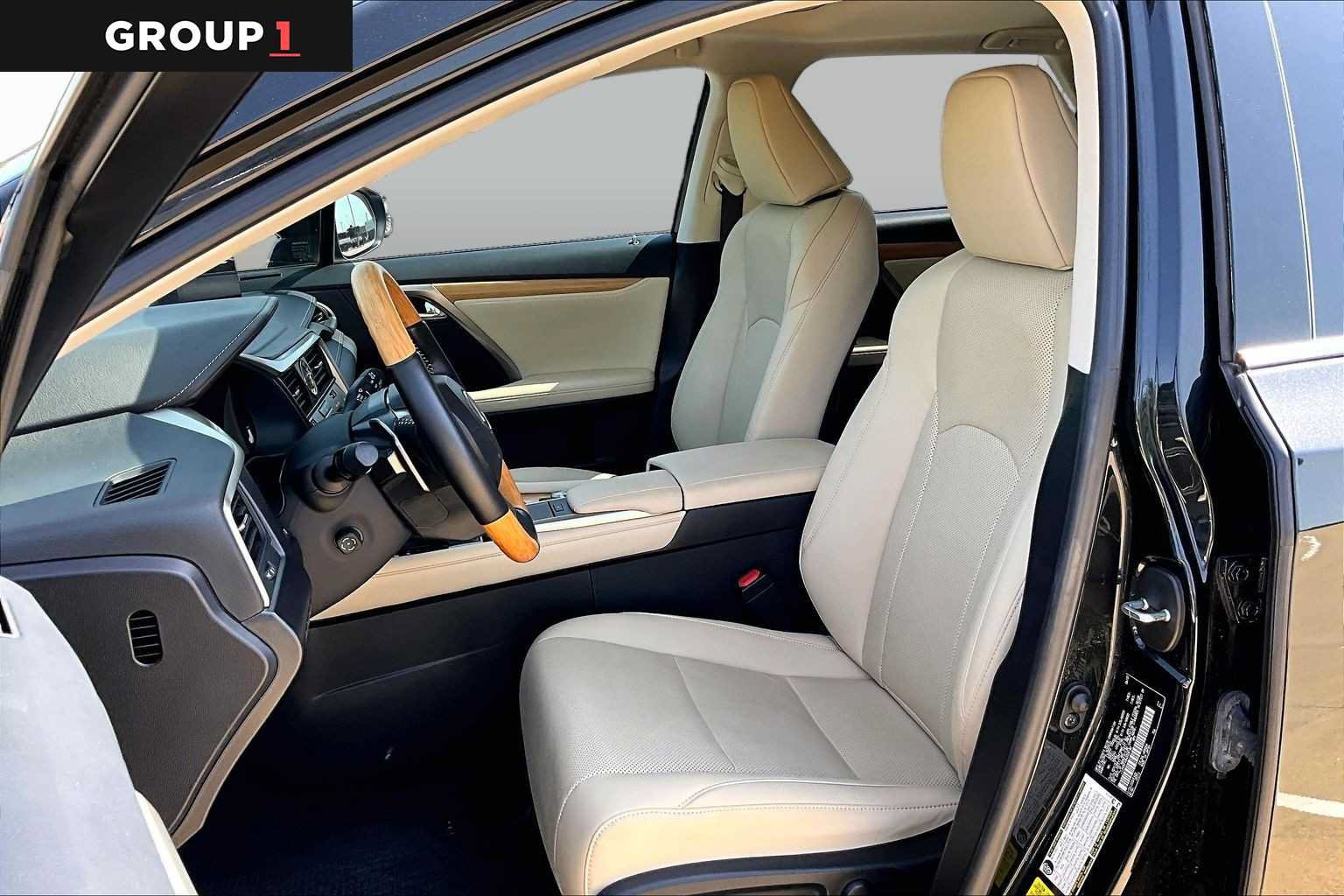 Certified 2022 Lexus RX 450hL AWD w/ Premium Package image 8