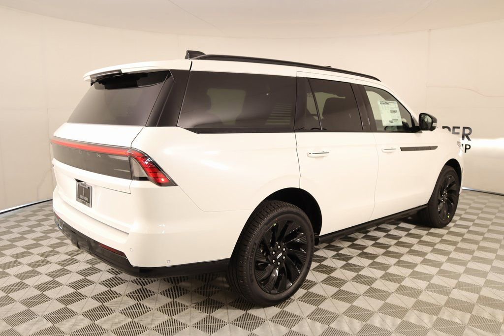 New 2025 Lincoln Navigator Reserve w/ Jet Appearance Package image 22