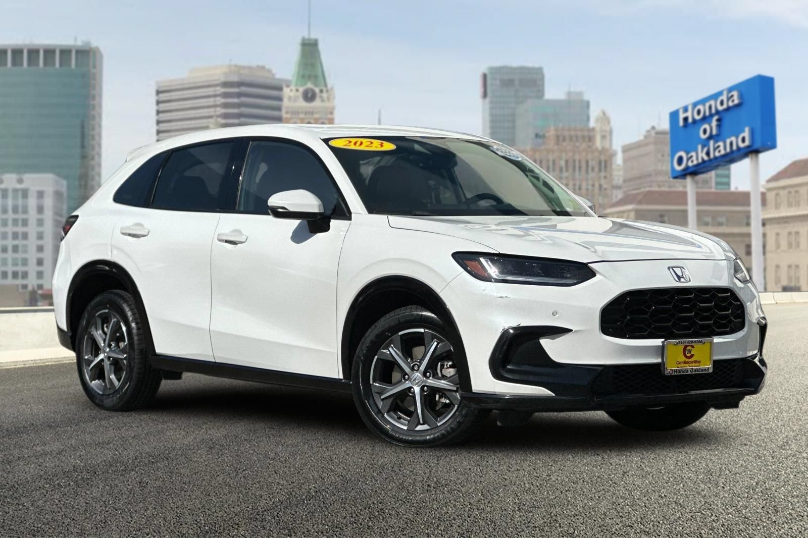 Used 2023 Honda HR-V EX-L image 3