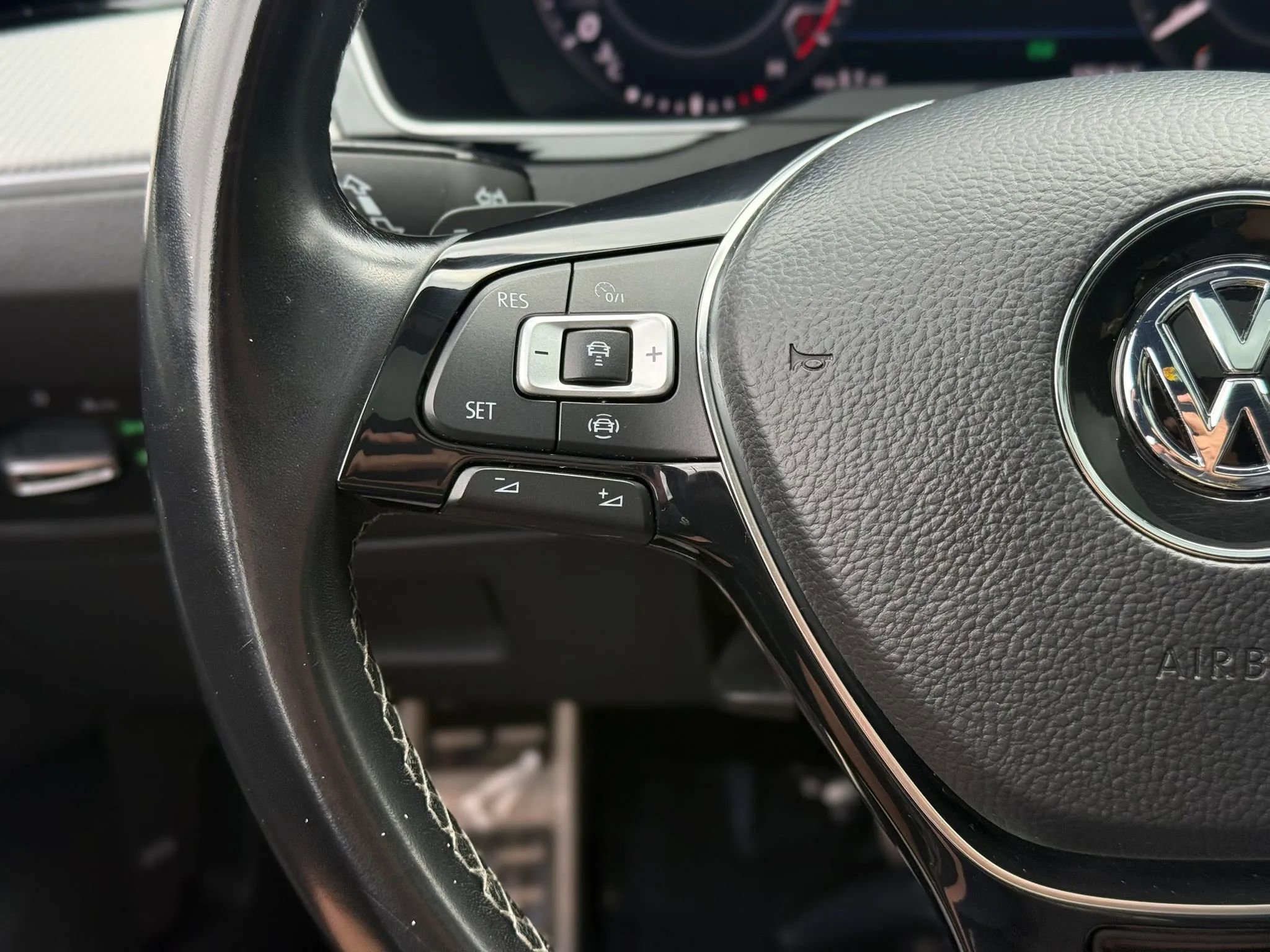 Used 2019 Volkswagen Arteon SEL AWD/4WD image 19