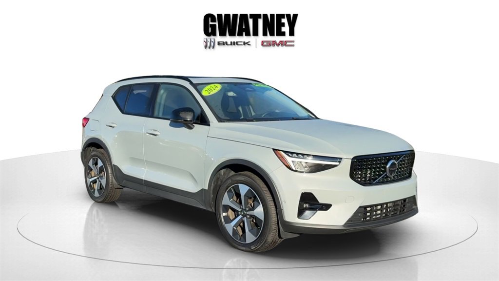 Used 2024 Volvo XC40 B5 Plus w/ Climate Package