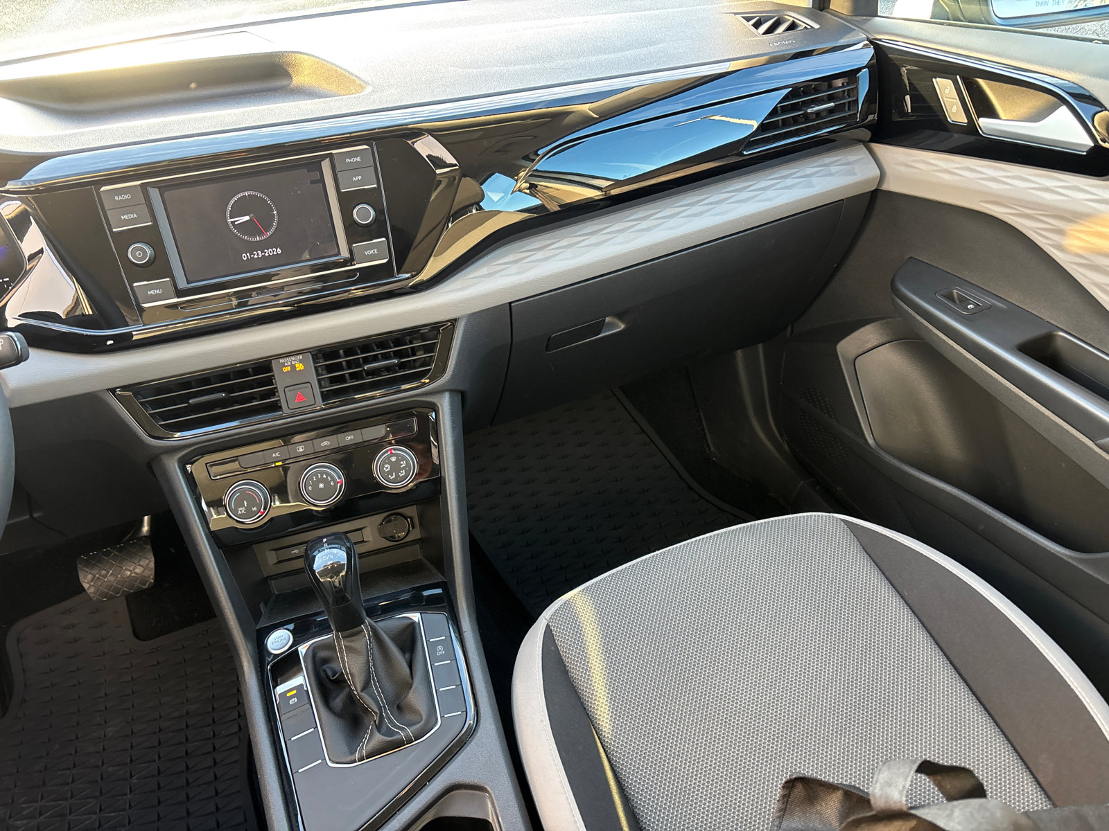 Used 2023 Volkswagen Taos S image 30